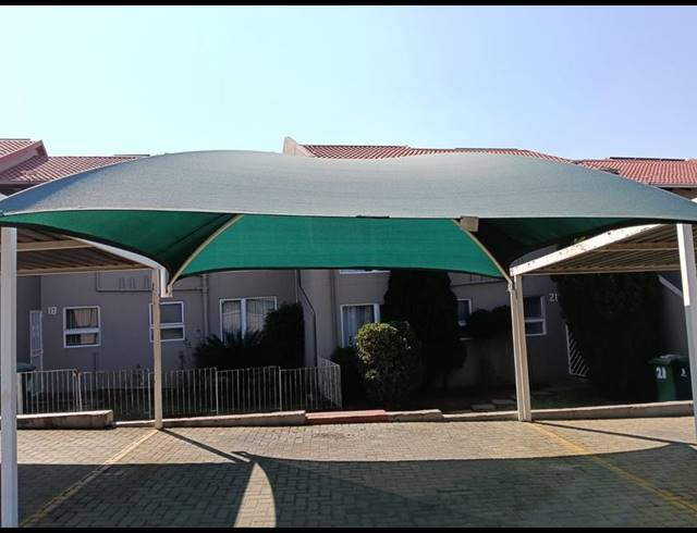 2 BEDROOM TOWNHOUSE FOR SALE IN SOUTH CREST